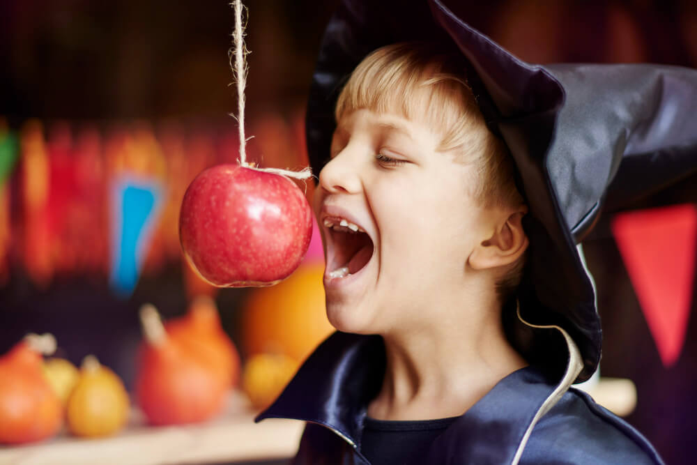 Halloween apple Games